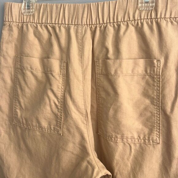 GAP women’s Medium Sand Linen Pull in stretchy waist full leg pants - Picture 9 of 12